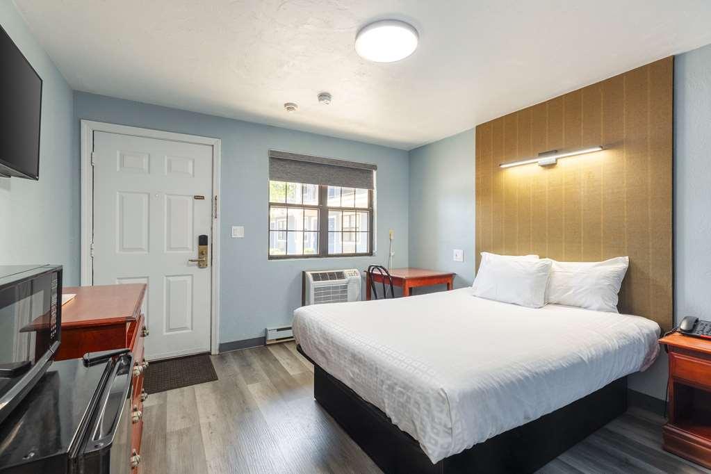 Knights Inn North Attleboro Room photo